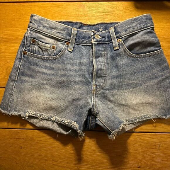 Levi’s 501 shorts buttonfly 24 - Picture 1 of 10